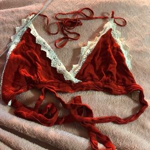 crop top bra thing😂